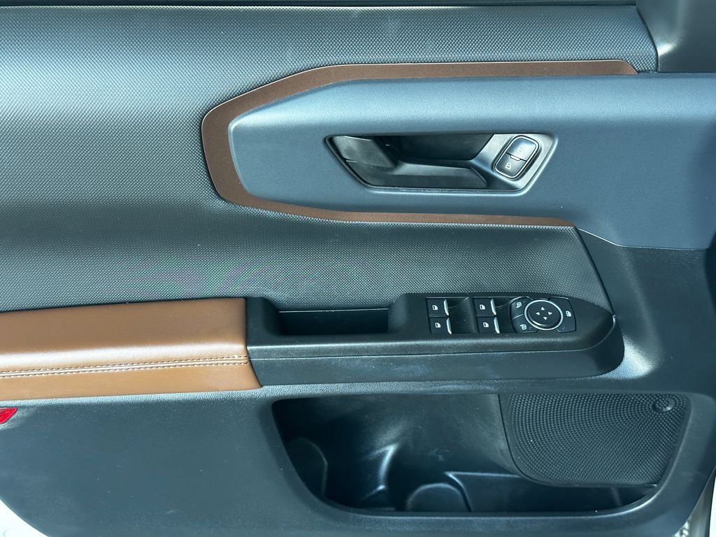 2022 Ford Bronco Sport Outer Banks photo 2