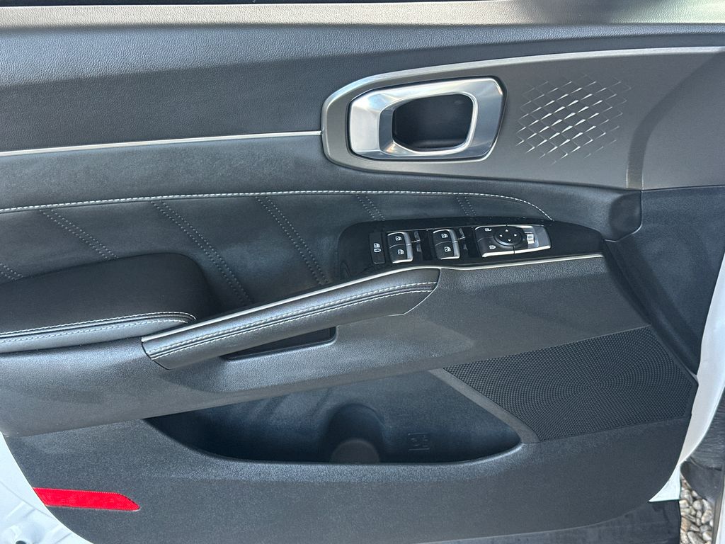 2022 Kia Sorento SX photo 3