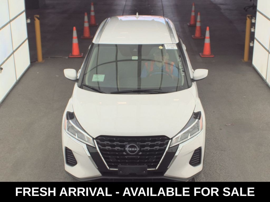 Used 2024 Nissan Kicks SV SUV