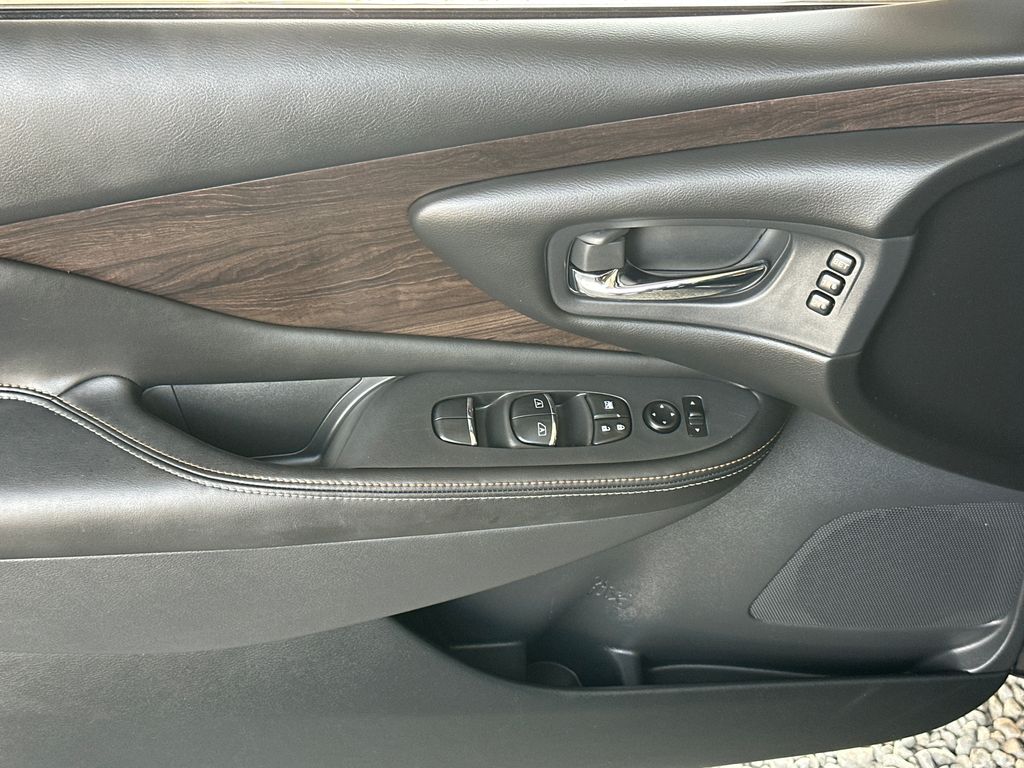 2024 Nissan Murano Platinum photo 3