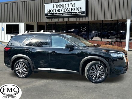2024 Nissan Pathfinder SL SUV