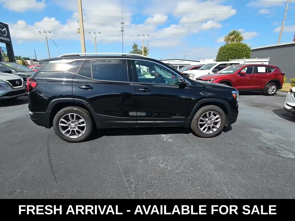 Used 2024 GMC Terrain SLT SUV