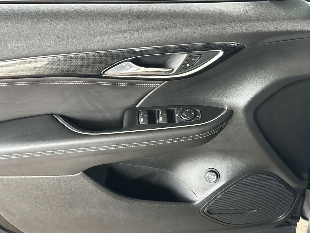 2023 Buick Envision Preferred photo 2
