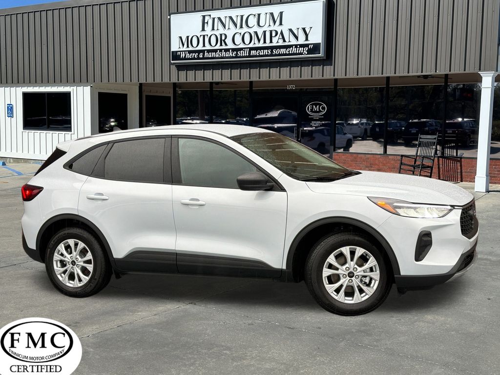 2025 Ford Escape Active's photo