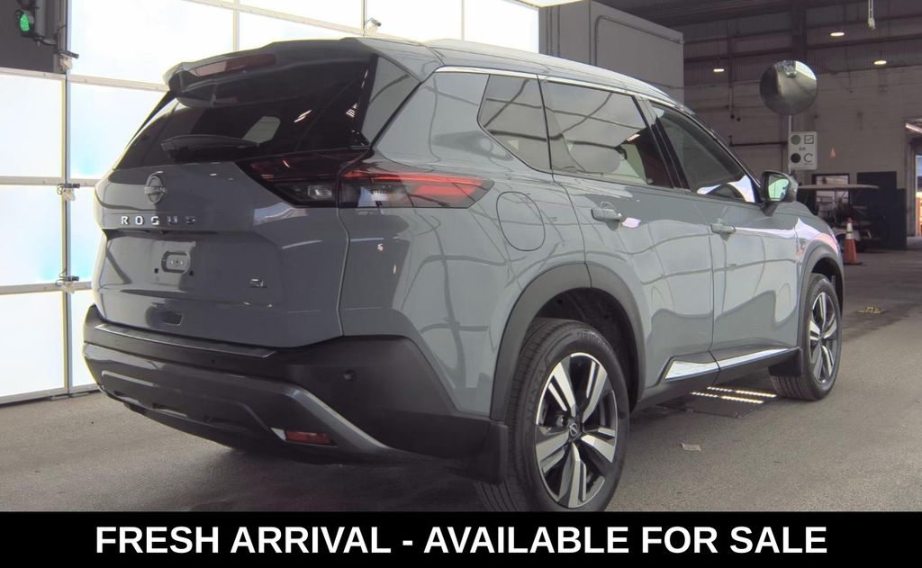 2023 Nissan Rogue SL photo 4