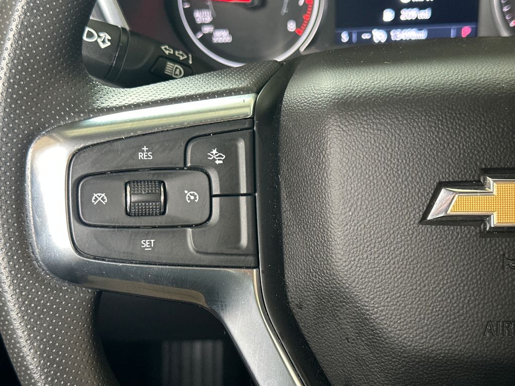 2023 Chevrolet Blazer 2LT photo 2