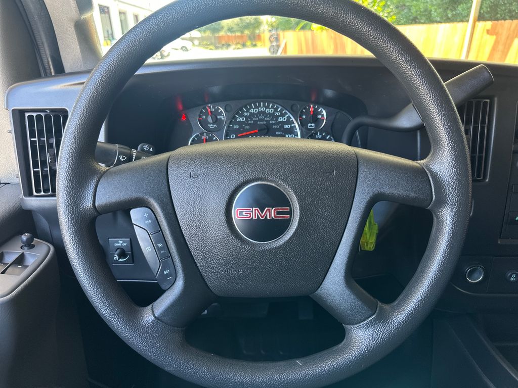 2024 Gmc Savana 2500 Cargo photo 4