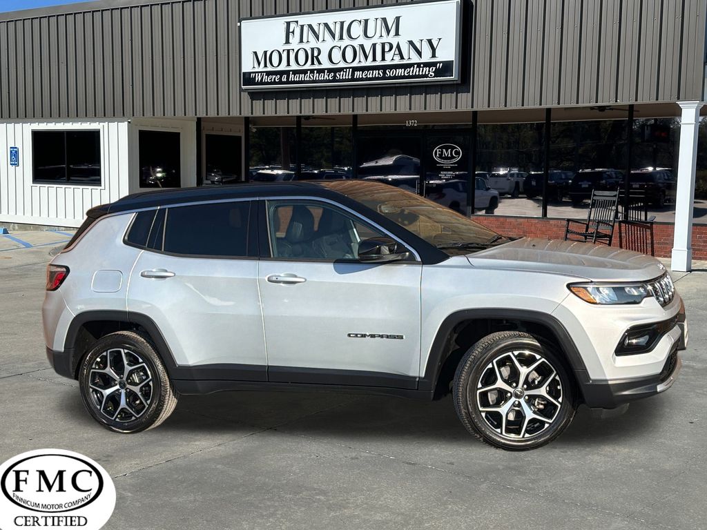 2025 Jeep Compass Limited's photo