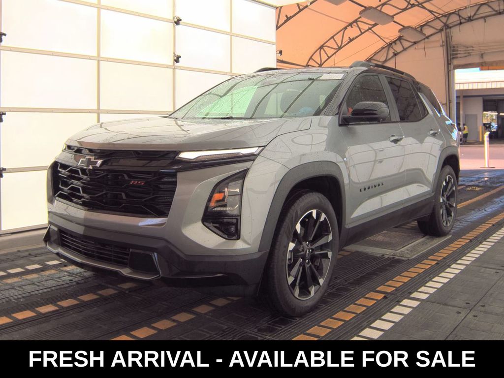 2025 Chevrolet Equinox RS photo 2