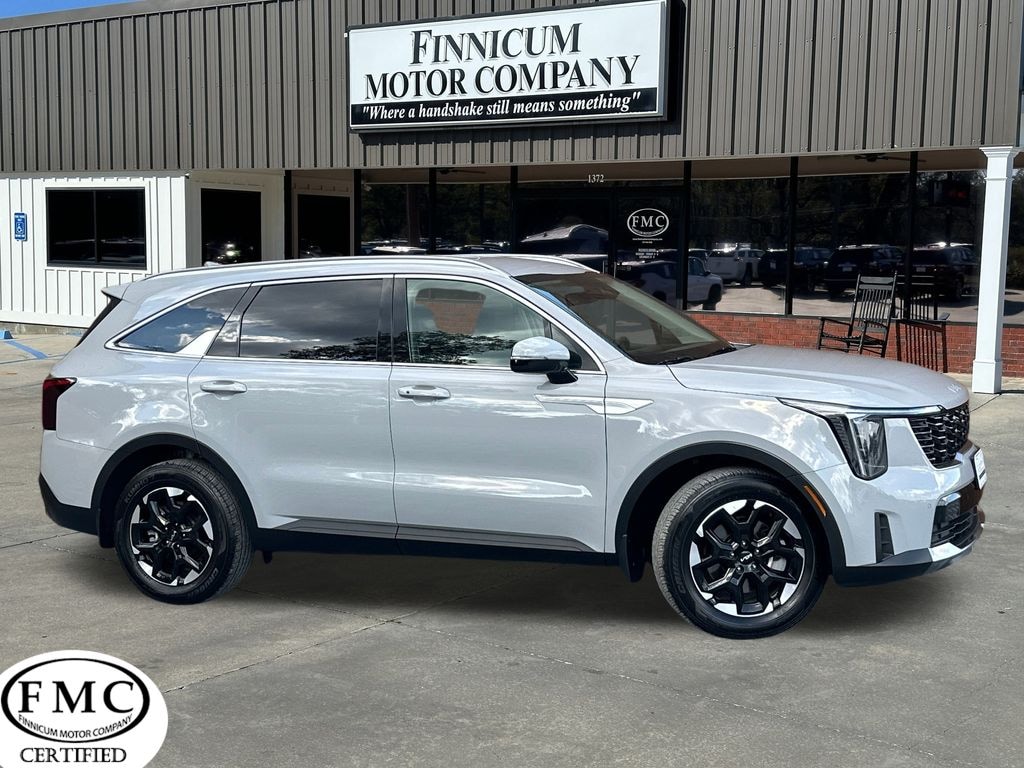 Used 2025 Kia Sorento S SUV