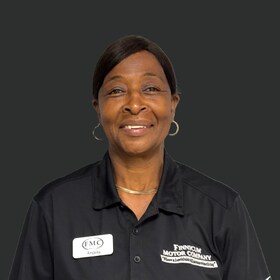 Staff member Angela Holsey from ID_aeb564715b8c