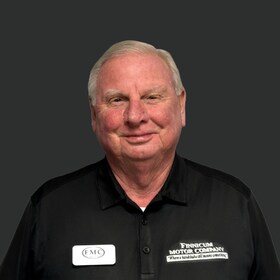 Staff member James Murphy from ID_295758d1f3a6