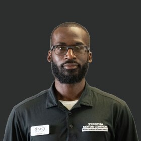 Staff member Travis Eaddy from ID_295758d1f3a6