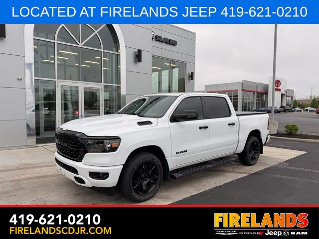 2023 RAM 1500 Big Horn/Lone Star 4x4 Crew Cab 5'7's photo
