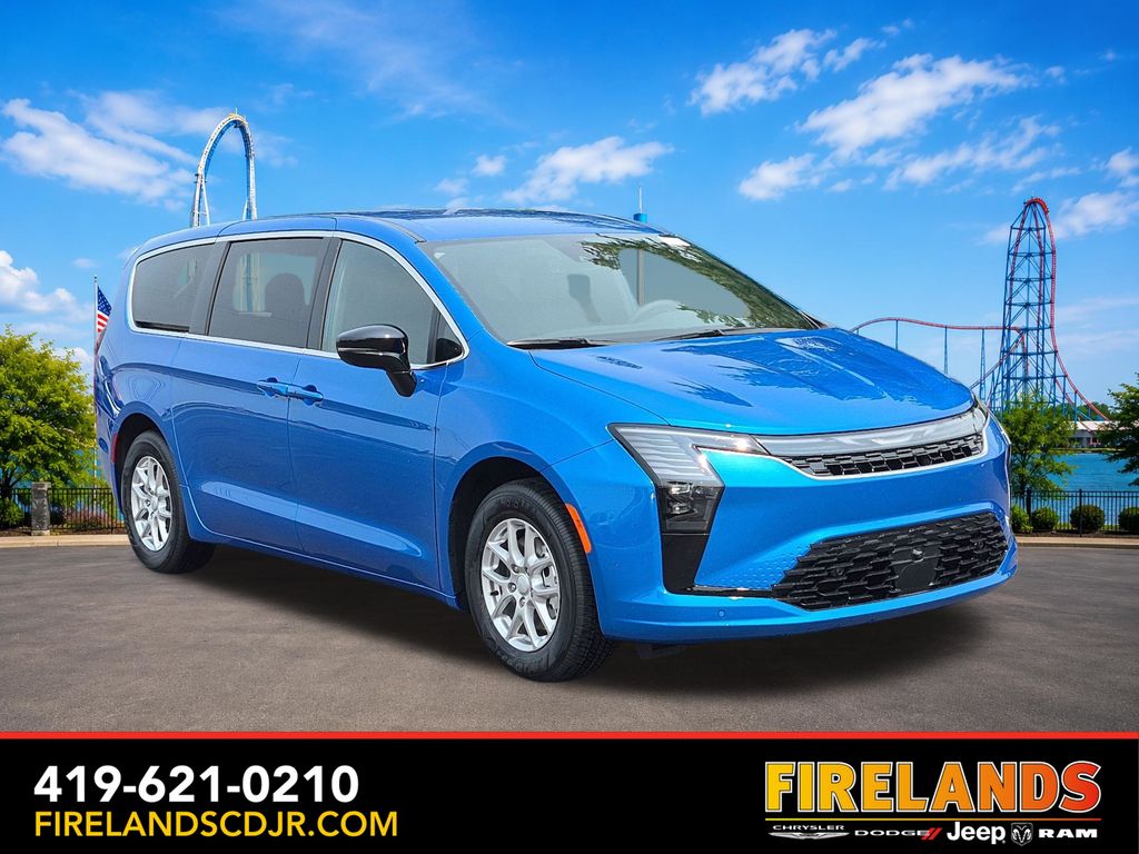 2026 Chrysler Pacifica — Sandusky, OH | Firelands Chrysler Dodge