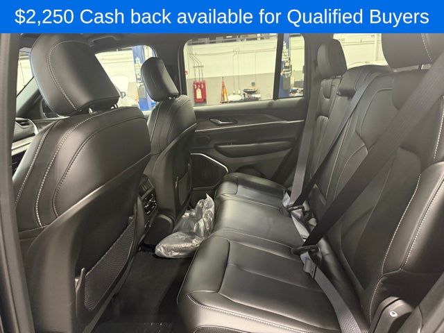 2025 Jeep Grand Cherokee Limited - Photo 17