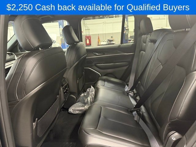 2025 Jeep Grand Cherokee Limited - Photo 17