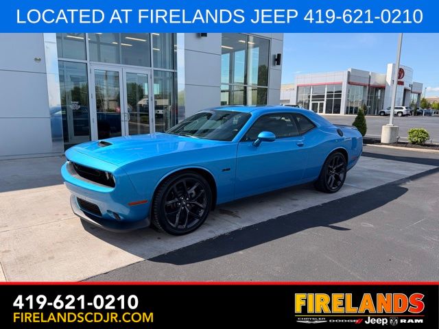 2023 Dodge Challenger R/T's photo