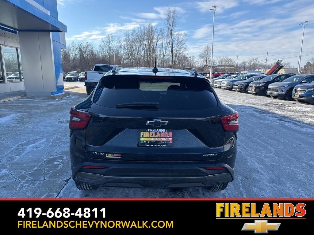 Used 2025 Chevrolet Trax Activ SUV