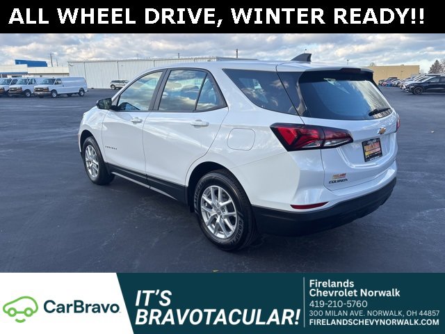 2024 Chevrolet Equinox LS photo 3