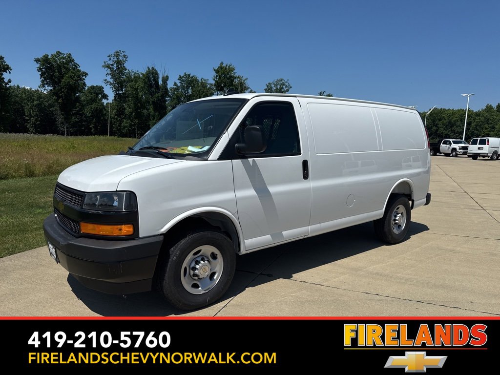 2025 Chevrolet Express Cargo Work Van's photo