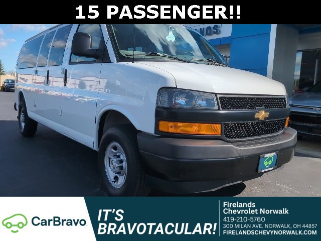 2025 Chevrolet Express Passenger LS's photo