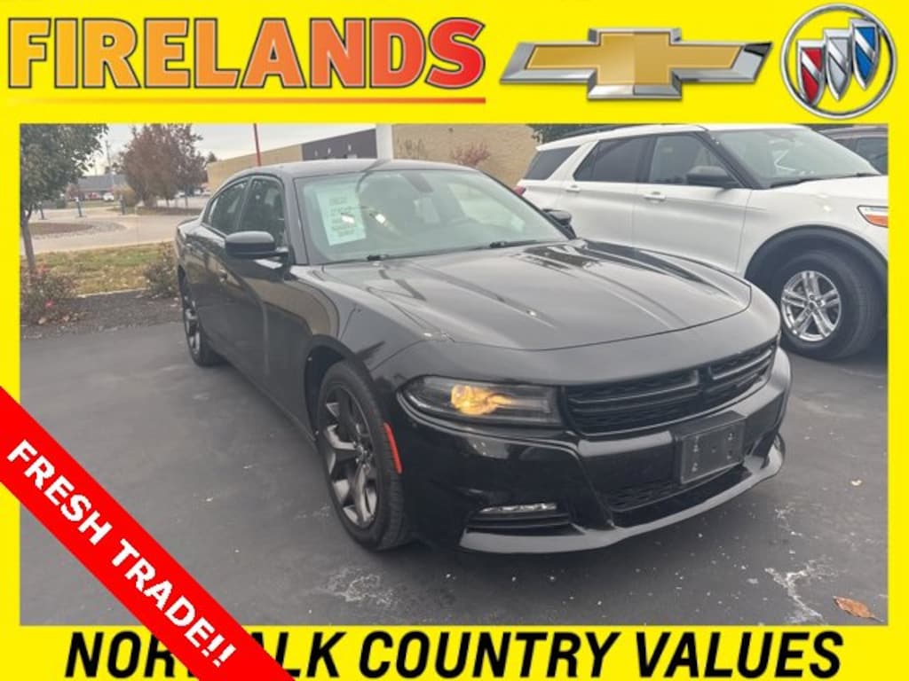 Used 2017 Dodge Charger SXT