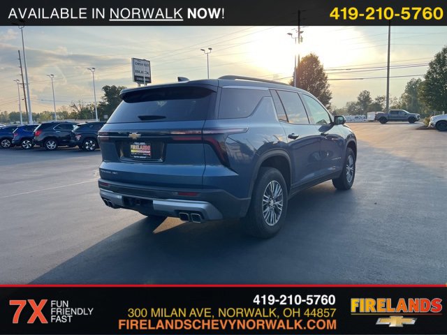 2025 Chevrolet Traverse photo 3