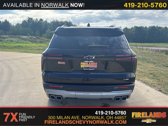 2026 Chevrolet Traverse Z71 photo 2