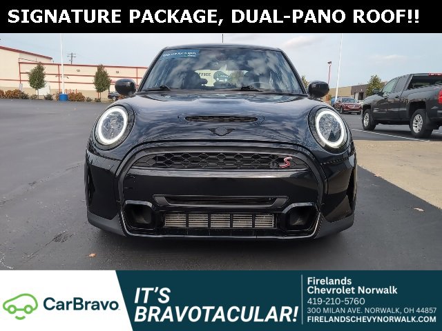 2023 Mini Cooper 4 Door Hardtop S photo 2