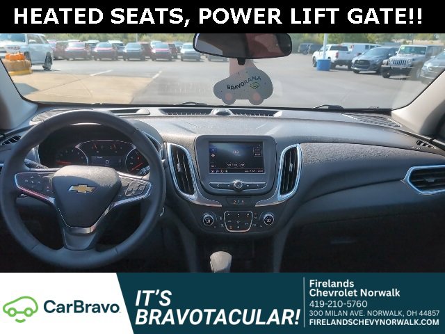 2023 Chevrolet Equinox LT photo 2
