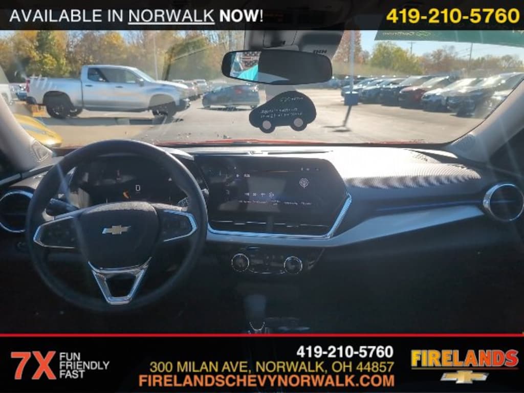 Used 2024 Chevrolet Trax LT SUV