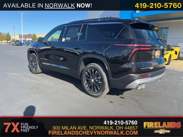 2026 Chevrolet Traverse photo 2