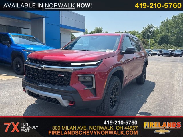 2025 Chevrolet Traverse Z71 photo 3