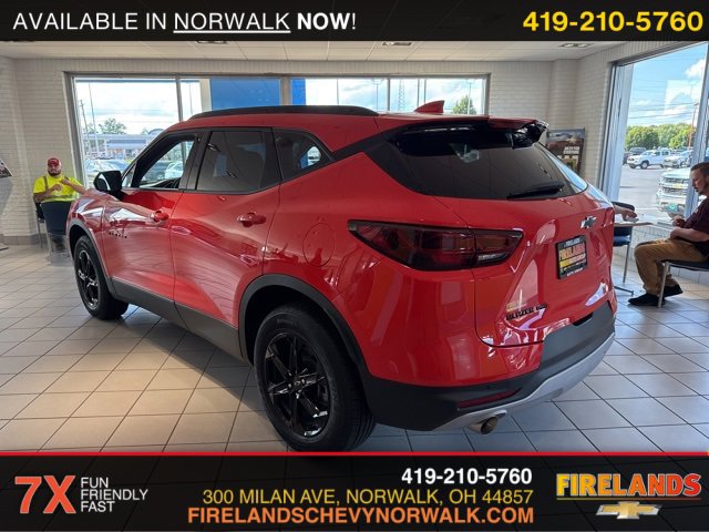 2025 Chevrolet Blazer 2LT photo 4