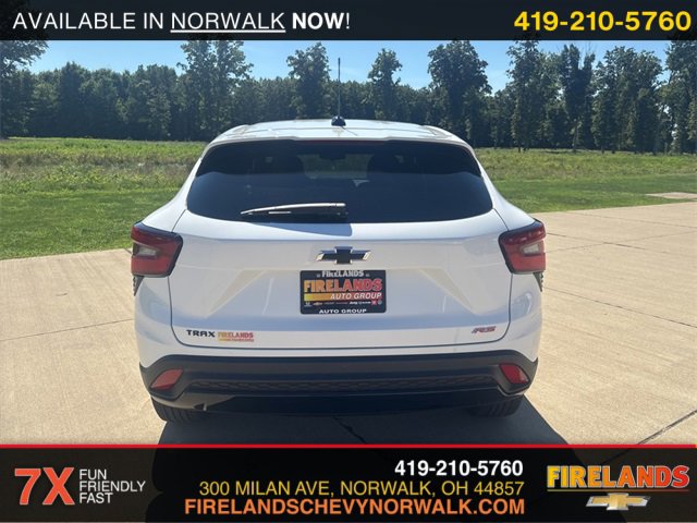 2025 Chevrolet Trax photo 4