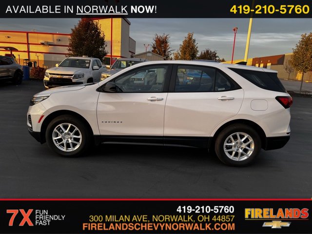 2024 Chevrolet Equinox LS photo 4