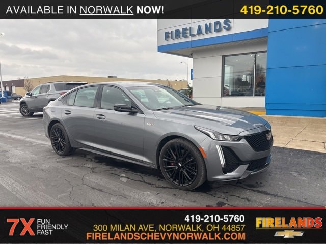 2022 Cadillac CT5 V-Series's photo