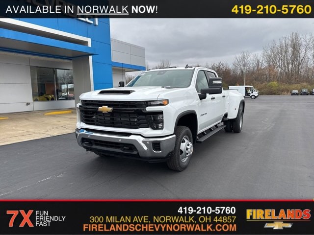 2026 Chevrolet Silverado 3500 Chassis Cab Work Truck's photo