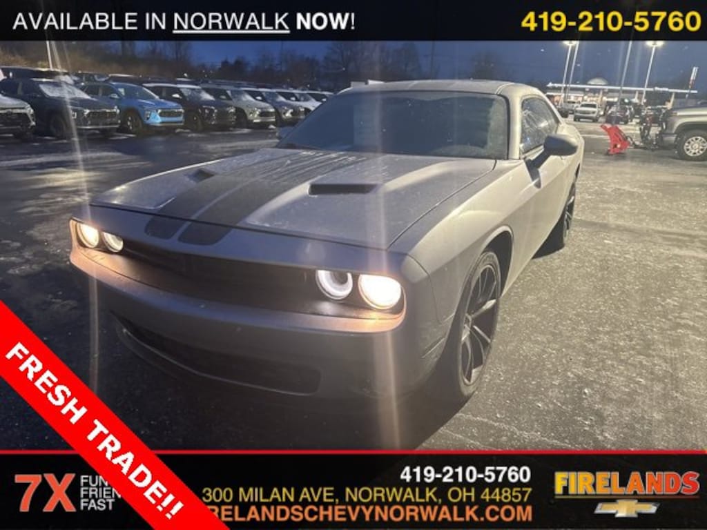 Used 2017 Dodge Challenger SXT
