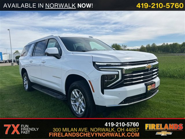 2025 Chevrolet Suburban LT photo 3
