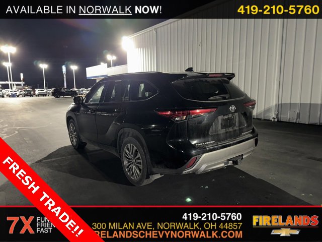 2021 Toyota Highlander Platinum photo 4