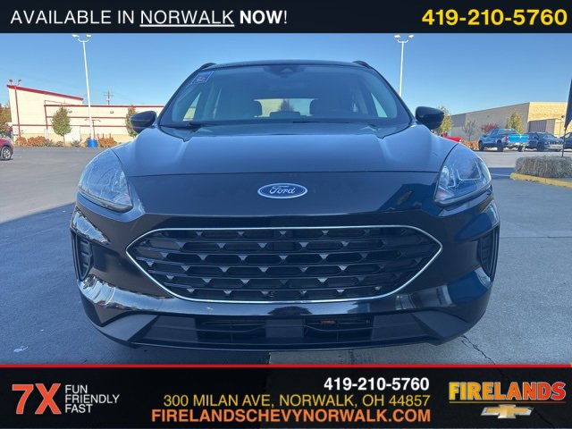 2022 Ford Escape SE photo 3