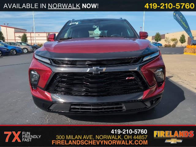 2023 Chevrolet Blazer RS photo 2