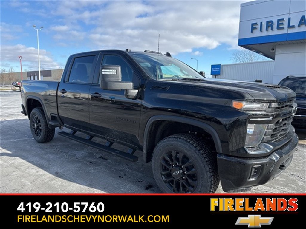 2026 Chevrolet Silverado HD Custom's photo