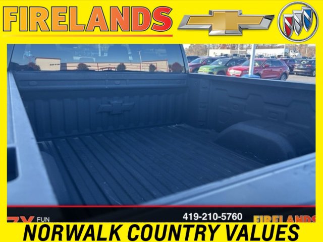 2024 Chevrolet Silverado 1500 Custom Trail Boss photo 2