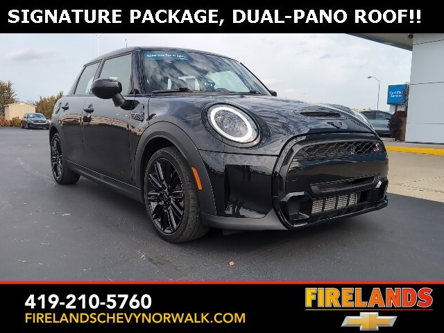 2023 MINI Hardtop 4 Door S's photo