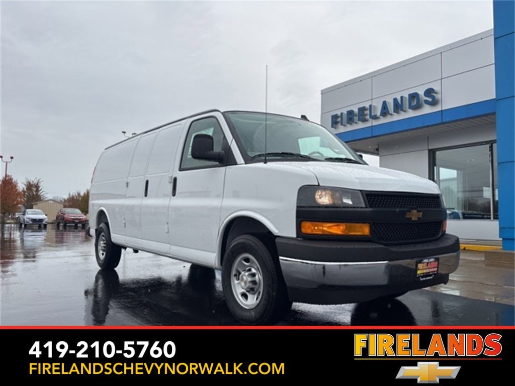 2025 Chevrolet Express Cargo Work Van's photo