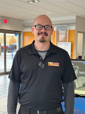 Staff member Derrick Silas from ID_f8a67e0f6189