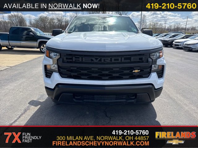 2025 Chevrolet Silverado 1500 photo 2